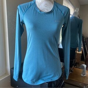 Columbia Women's Bluish Green  Long Sleeve Top